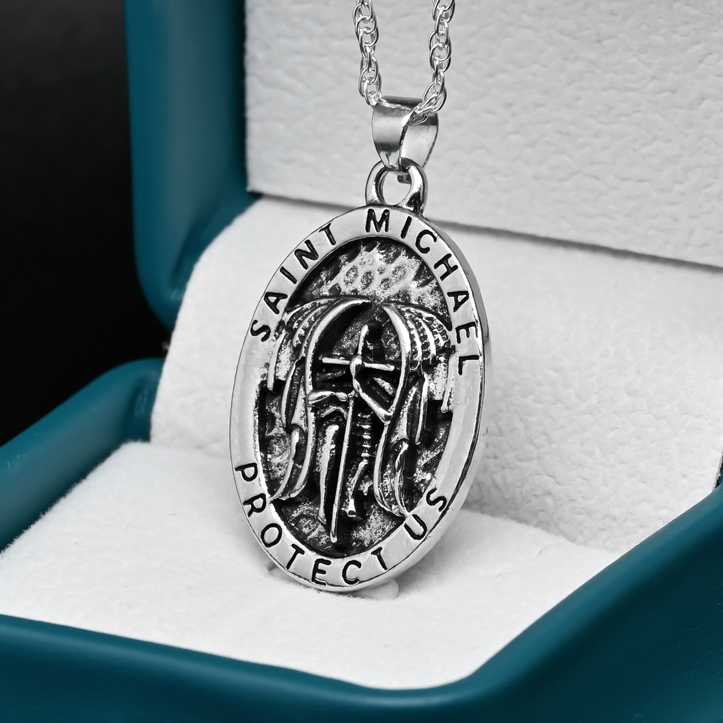 Colgante san miguel de arcángel en plata 925