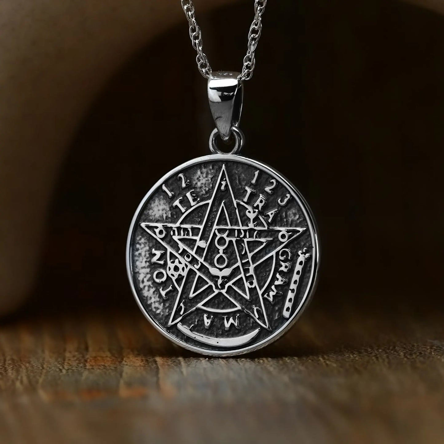 Colgante tetragrammaton estampa doble en plata 925