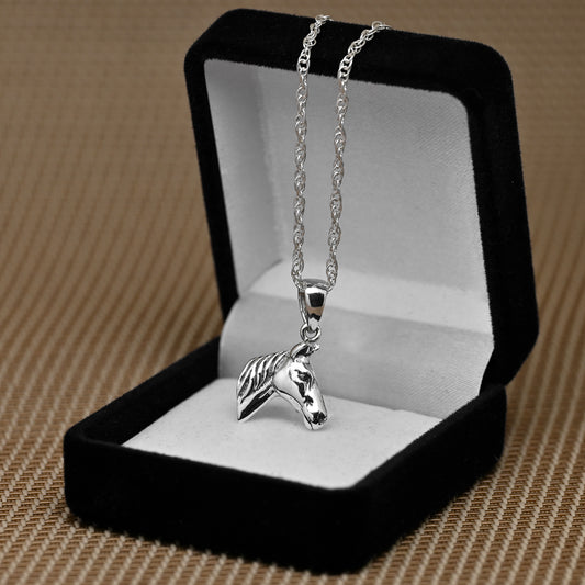 Colgante cabeza de caballo pequeño en plata 925
